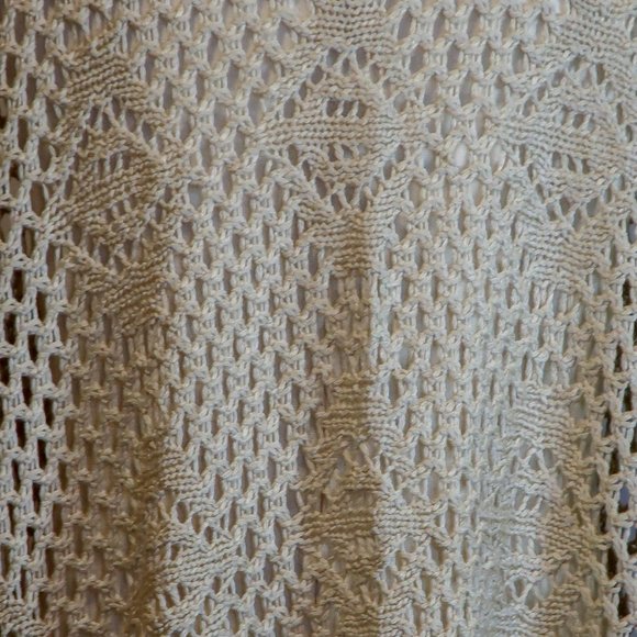 Cream Colored Knit Fringe Shawl - Picture 4 of 4